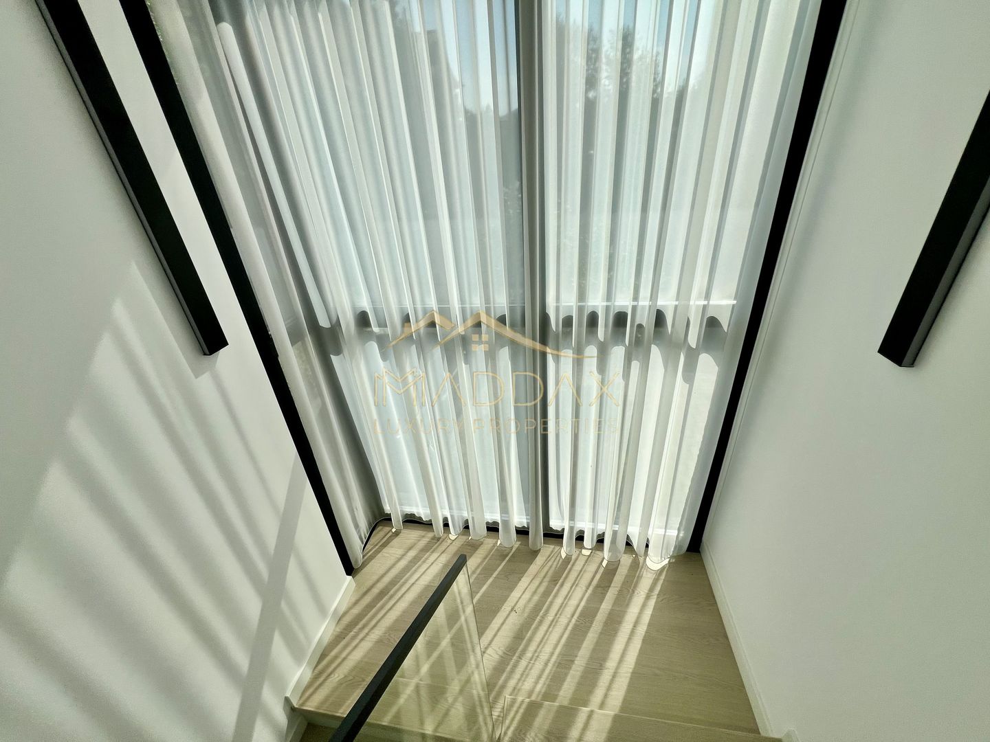 Vila LUX **5 camere**3 locuri parcare** Complex NOU//Sisesti - Poză 18