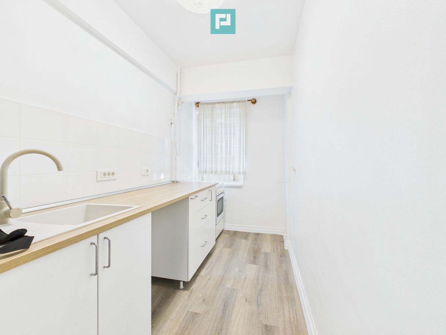 Apartament complet renovat de închiriat în Piața Kogălniceanu - Poză 7