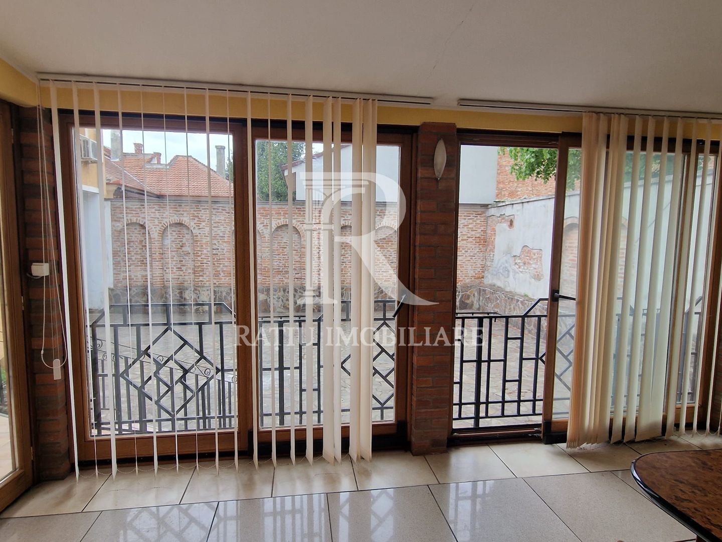 Spațiu comercial | Ideal pentru companii | Zonă centrală | Oradea - Poză 6