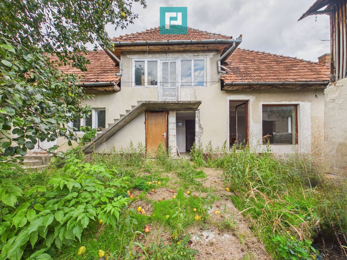 Casă cu teren de 1800 mp, în Buteni, Arad - Poză 5