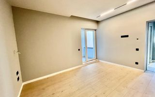 Penthouse cu 3 camere LA CHEIE, cu terase de 200mpu, zona Calea Surii Mici - Poză 8