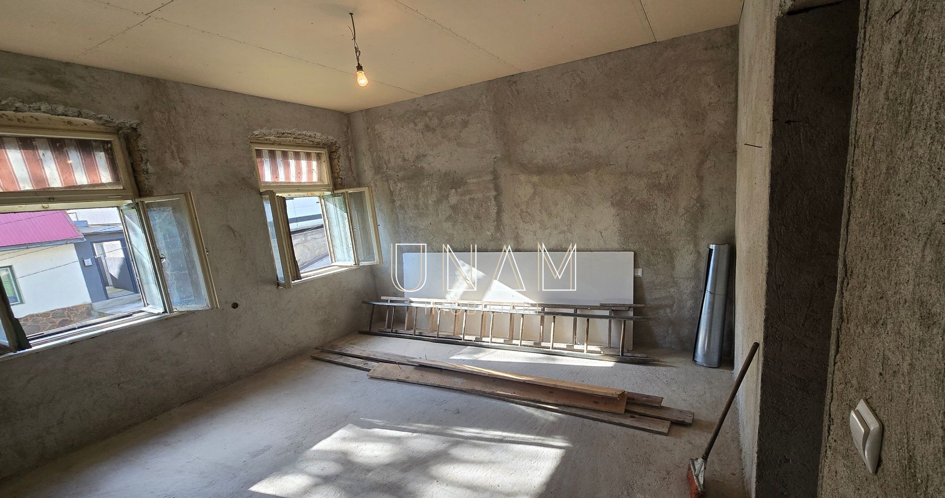 🏡 Casă accesibilă cu priveliște frumoasă în Reșița! - Poză 4