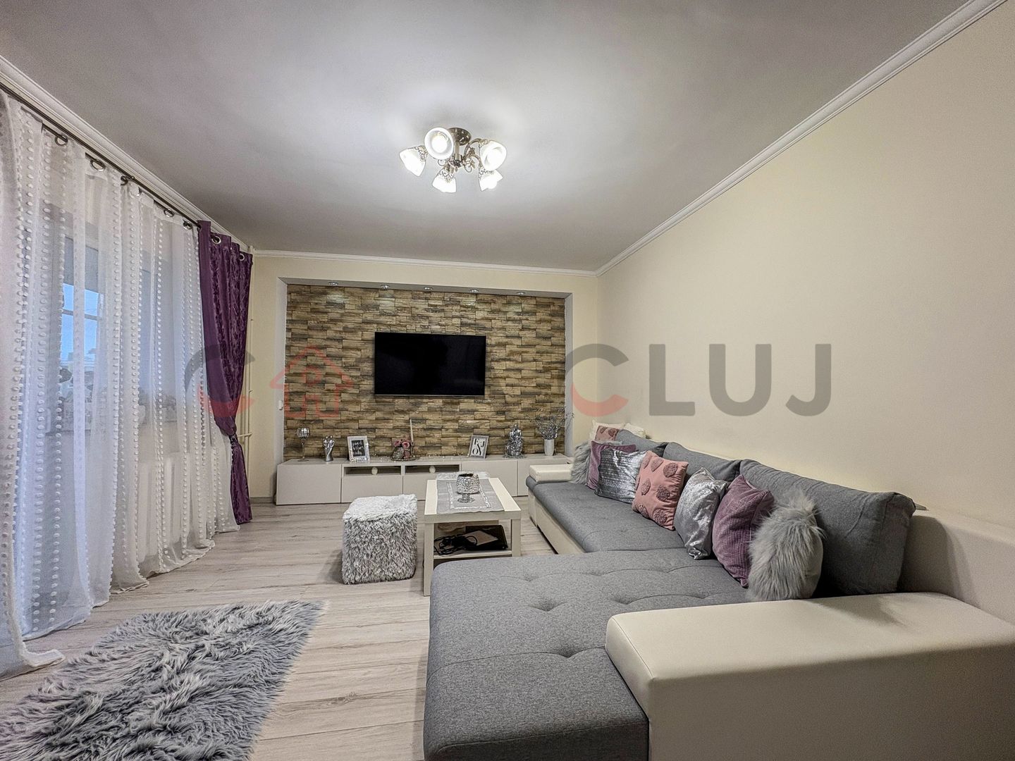 Etaj intermediar/ 2 camere/ loc de parcare - Poză 2