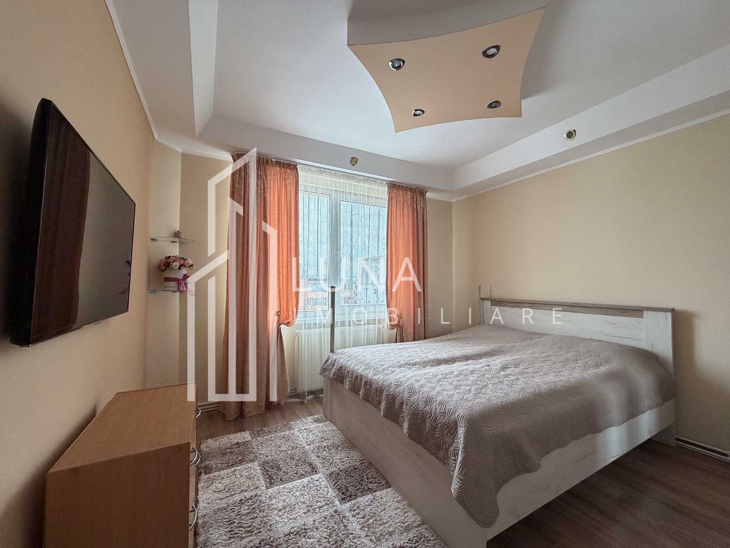 Apartament 2 camere de vânzare | Tudor | Zonă liniștită și sigură - Poză 1
