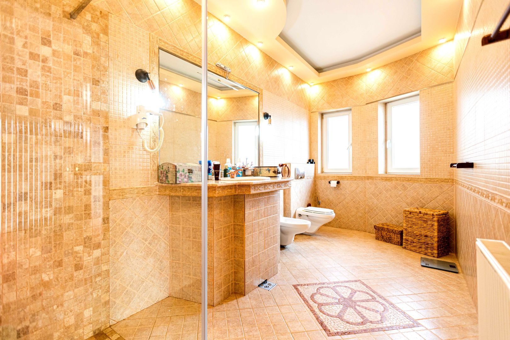 Dumbrăvița, la intrare – casă exclusivistă ideală locuință sau birou - Poză 10