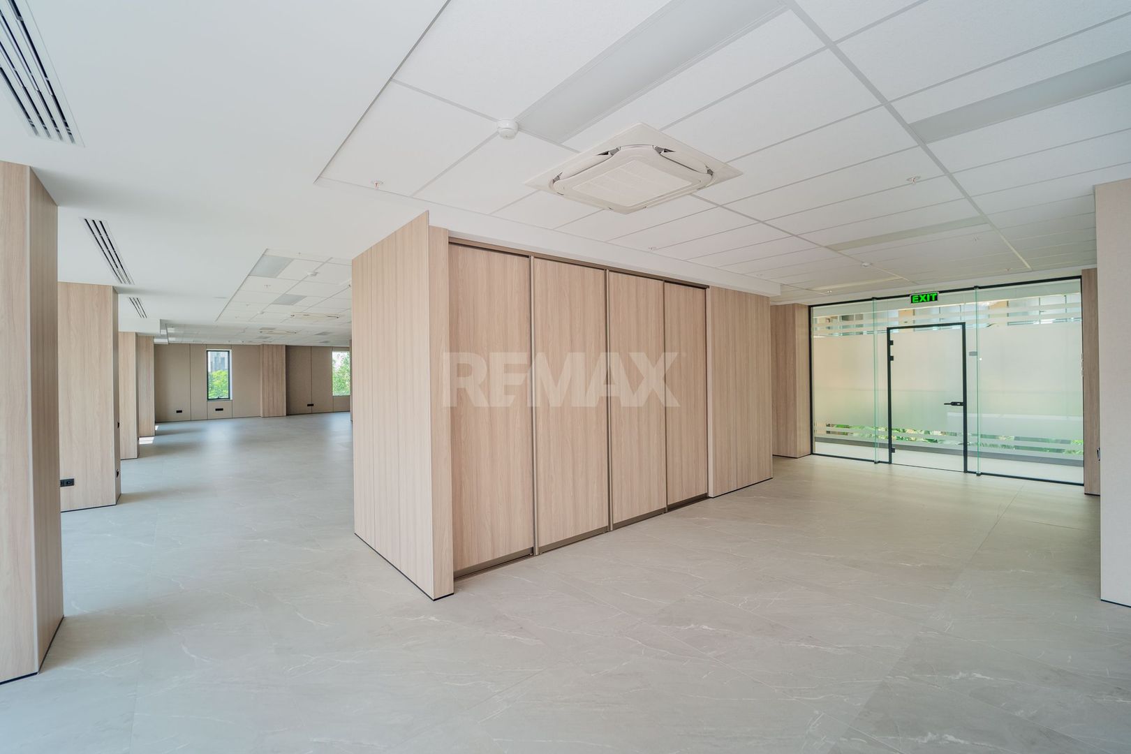 SPRE CHIRIE SPAȚIU COMERCIAL PENTRU BIROU | OFICIU 130 m2 - Poză 5