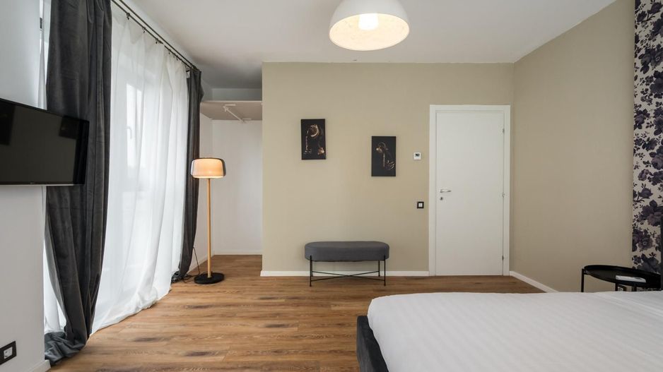 Inchiriere apartament 3 camere | Sisesti - Poză 23