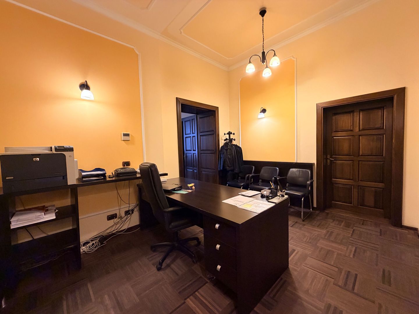 4 camere Ultracentral  - Piața Unirii, ideal birouri, parcare in curte - Poză 14