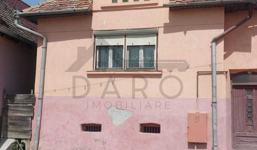 casa la tara in localitate la 30 kilometri de oras - Poză 3