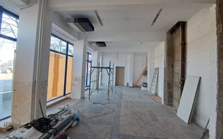 Spatiu comercial vitrina de 20 M - Metrou Eroii Revolutiei S143 - Poză 22