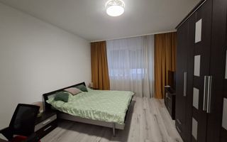 Apartament modern recent renovat 3 camere si parcare privata in Strand - Poză 7