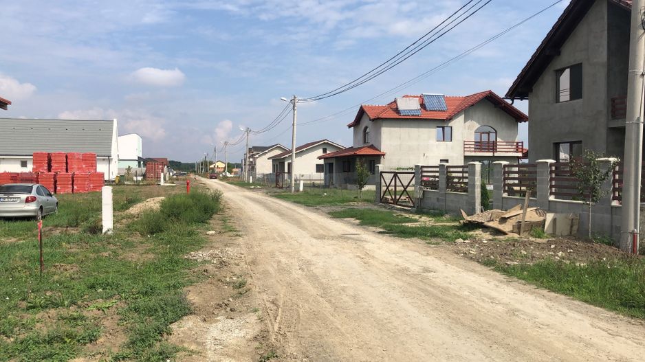 Teren pentru servicii- Mosnita Veche-1200 mp - Poză 3