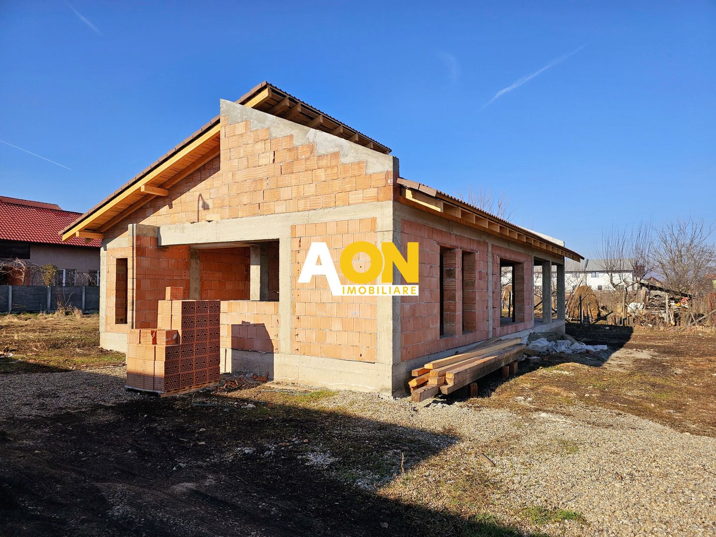 Casa semifinisata, 4 camere, 2 bai, 448 mp teren, zona Alba - Micesti - Poză 2