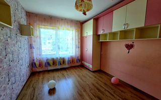 Apartament cu 3 camere de vânzare, parcare– Șesul de Sus, Florești - Poză 6