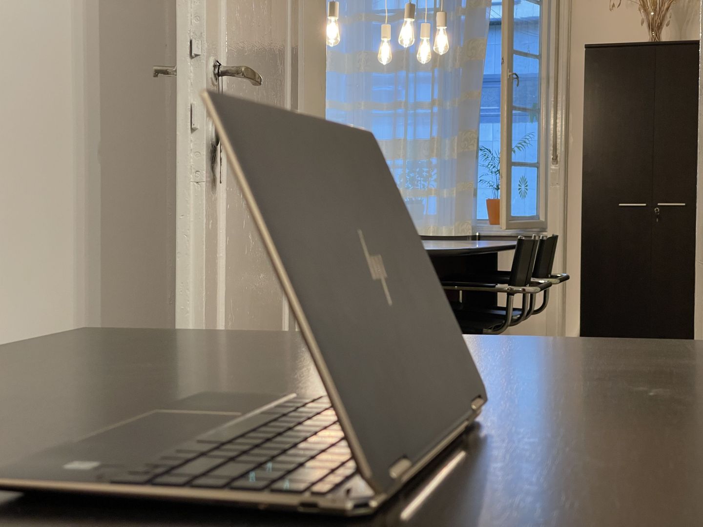 Birou cochet in inima orasului | 43 mp, 2 incaperi | grup sanitar - Poză 2