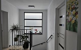 Casa moderna 4 camere 2 bai teren 500 mp terasa si pod in Selimbar - Poză 6