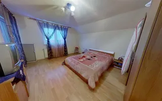 Proprietate pe 2 niveluri, curte individuala si garaj, cartier linistit, Rasnov. - Poză 19