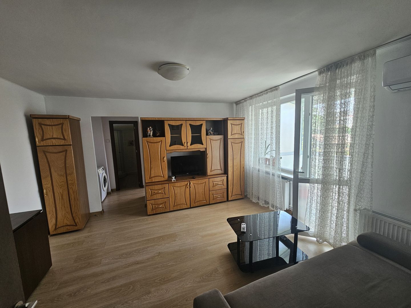 Apartament semicentral 2 camere - vizavi de Casa David - Poză 1