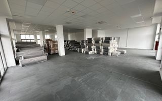 Spatiu comercial 421 mp - Poză 1