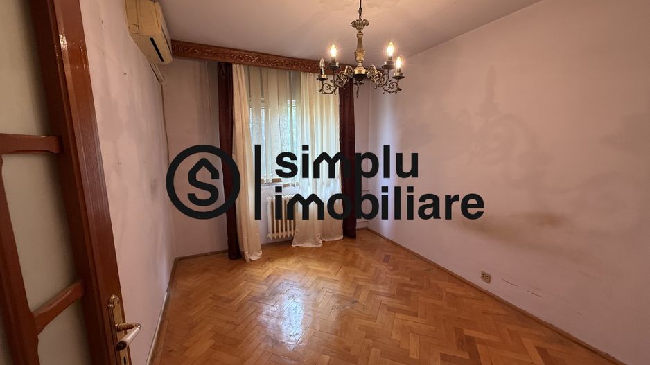 Apartament 3 camere Ciuperca - Poză 1
