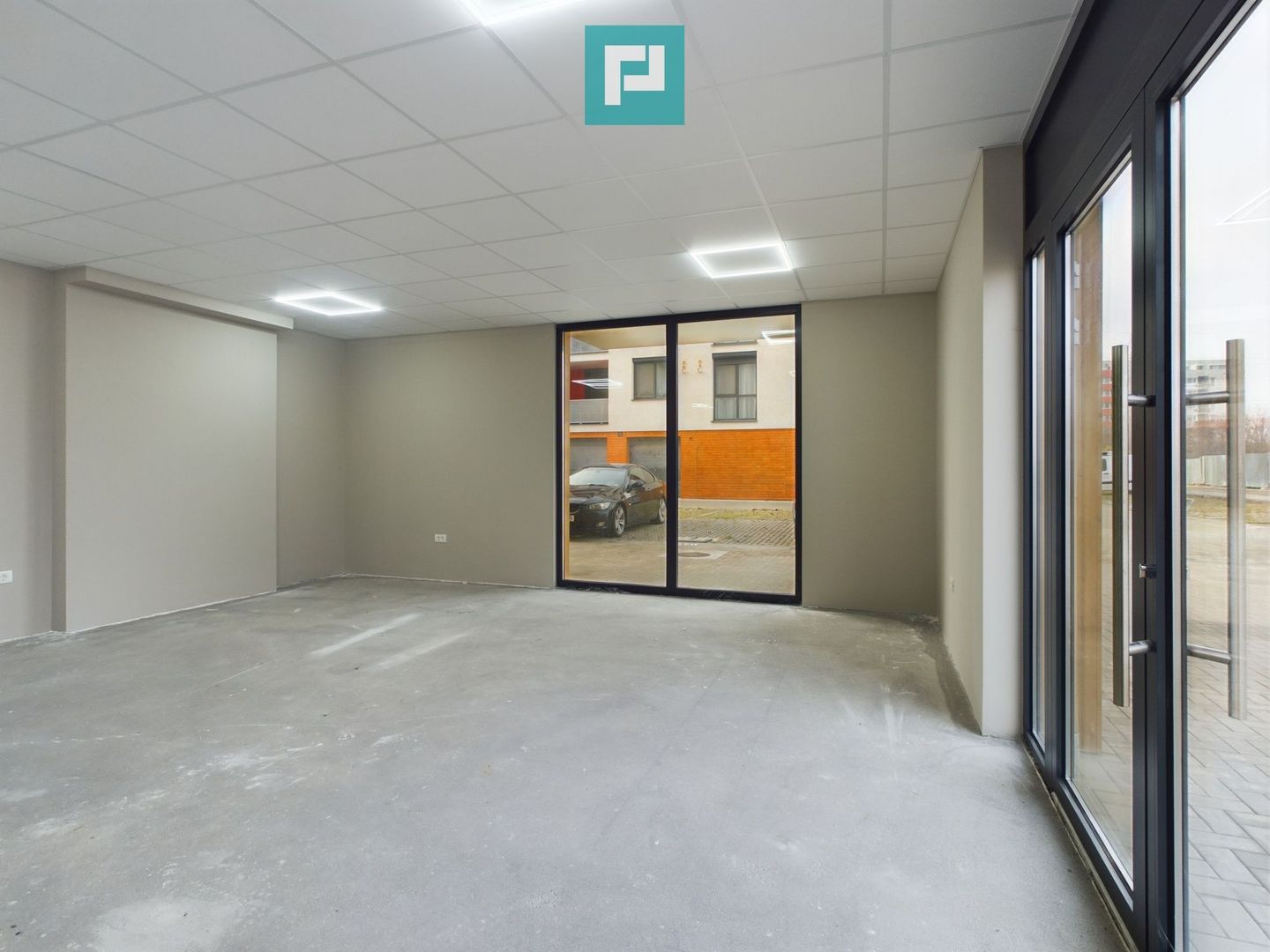 Spatiu comercial 90mp - Poză 3