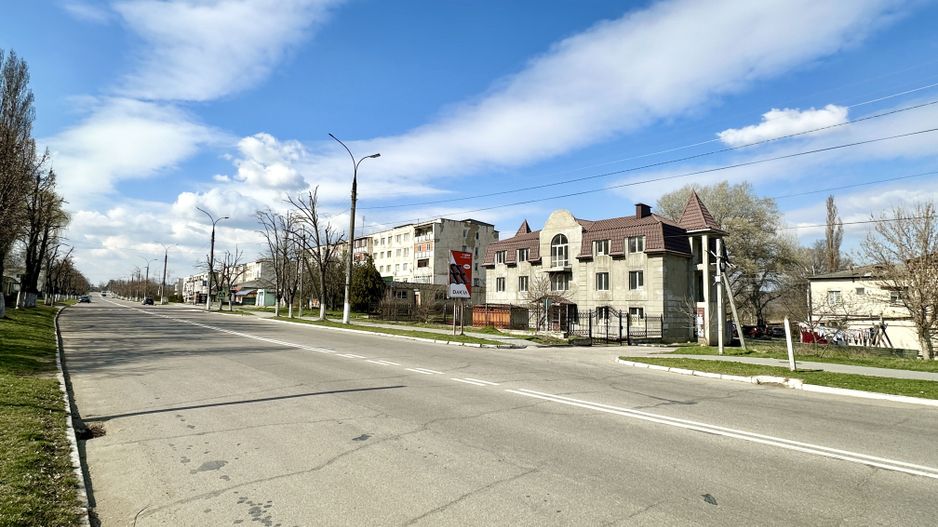 De vânzare – Bloc cu destinație comercială în Anenii Noi, pe Strada Centrală. - Poză 6