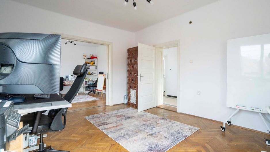 Apartament 3 camere ultracentral cu garaj si beci - Poză 8