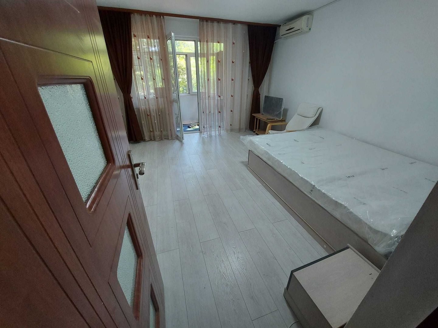 Garsoniera pet friendly, 1 min metrou Costin Georgian, etaj 1, modernă - Poză 2