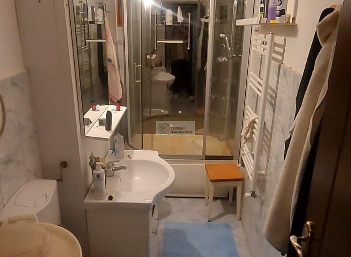 Vând apartament 3 camere-ETAJUL 1 - Poză 3