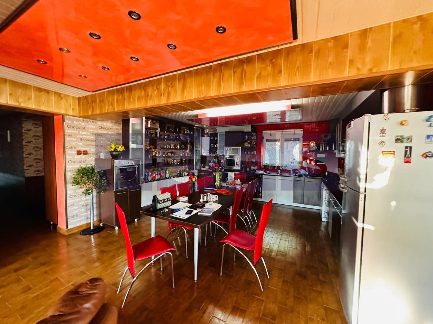 VILA DE VANZARE PE LAC | CREVEDIA | 7 CAMERE - Poză 11