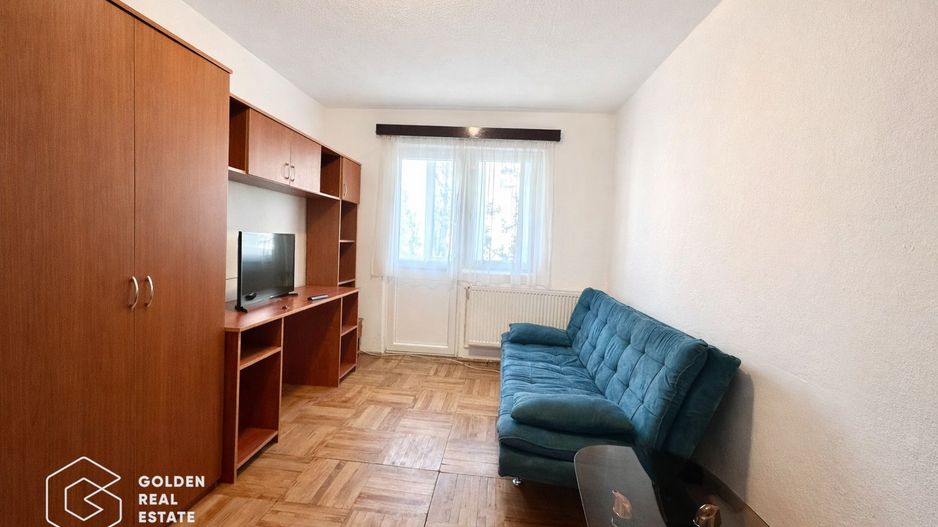 Apartament  4 camere, etaj 1, zona Vlaicu, centrală proprie, loc de parcare - Poză 2