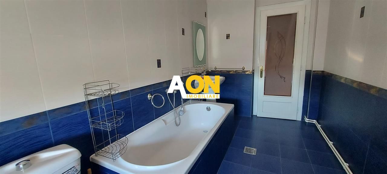 1/2 duplex  5 camere 232 mp teren cu garaj si curte ultracentral - Poză 19