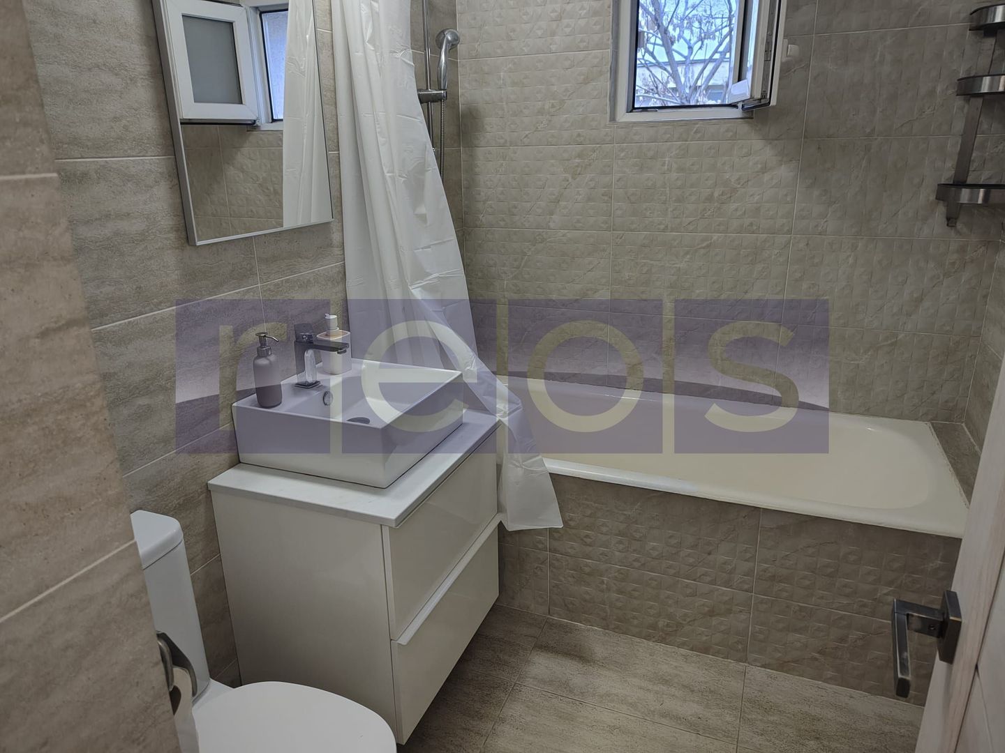 VANZARE 3 CAMERE I DECOMANDAT I FOARTE SPATIOS I MOBILAT I GORJULUI - Poză 9