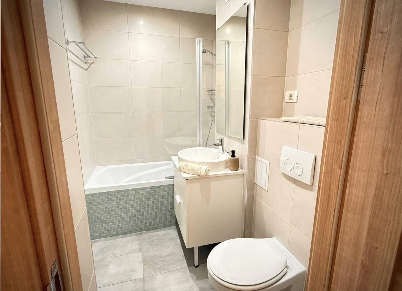 AP. 2 CAMERE- COLENTINA, BUCATARIE INCHISA, MOBILAT/UTILAT MODERN - Poză 8