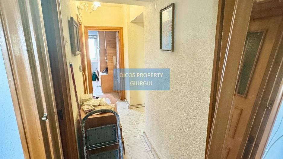 Apartament 4 Camere – Lângă Liceul Maiorescu, Giurgiu - Poză 8