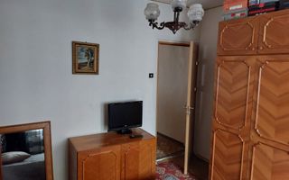 3 camere decomandate, etaj 3/4, Calea Bucuresti - 137 000 Euro - Poză 2