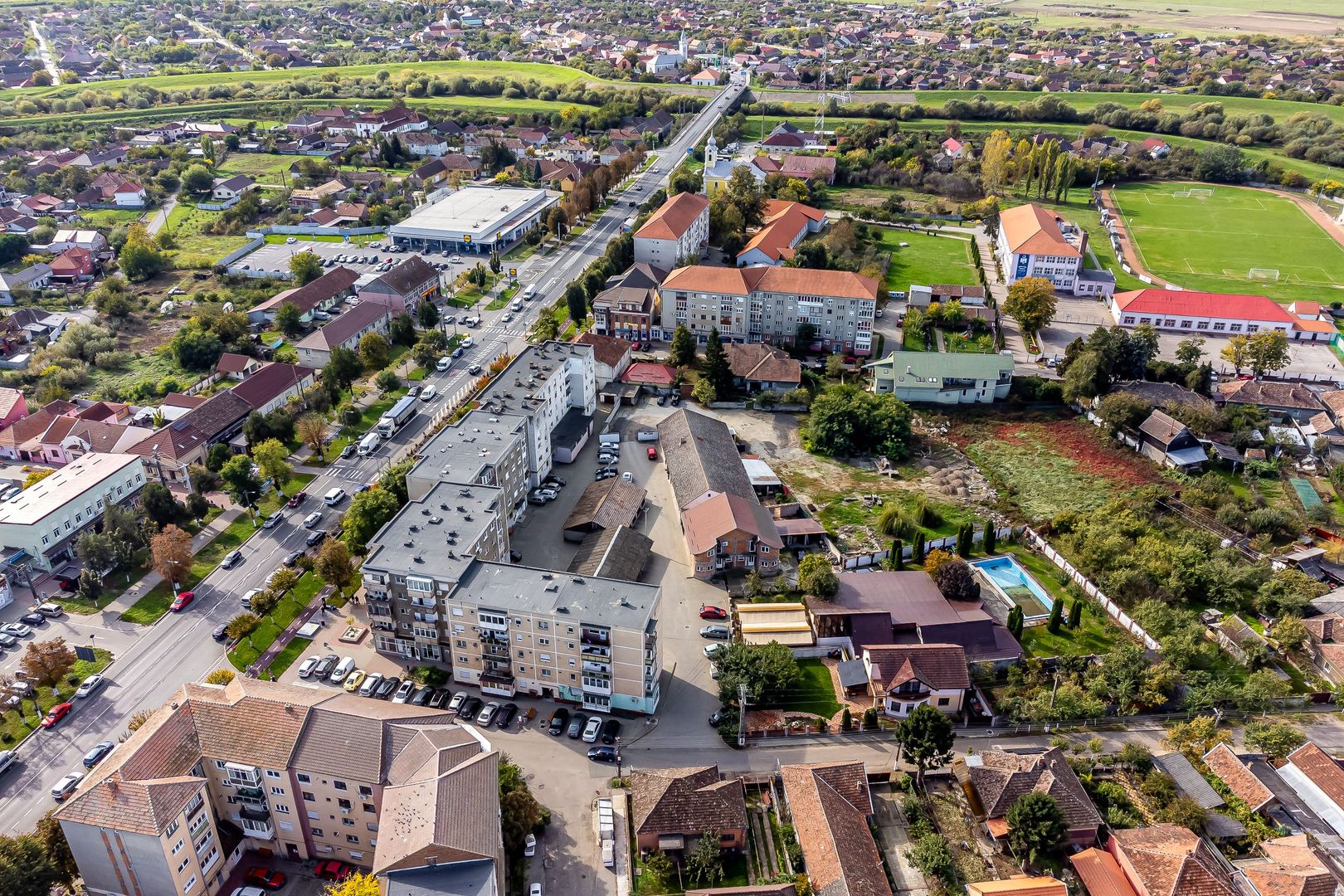 Teren central în Chișineu-Criș - Poză 6