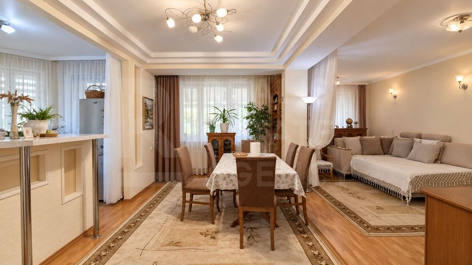 Chirie, casă, 5 camere, Strada Guţu Valentin, Centru - Poză 5