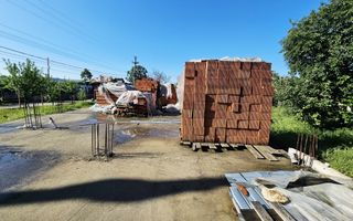 Teren de vânzare în Lapoș – 1000 mp cu beci - Poză 4