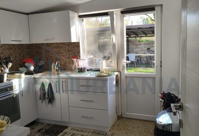 Casă de vânzare în Holboca, sat Orzeni, județul Iași - Poză 8