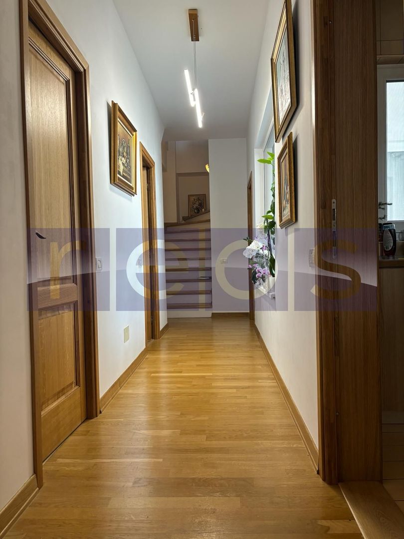 APARTAMENT DEOSEBIT DE VÂNZARE 5 CAMERE | VILA | ZONA CENTRALĂ - Poză 15