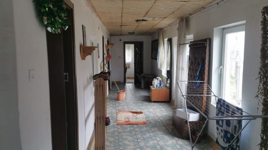 Casa de vanzare - comuna Pielesti - Poză 4