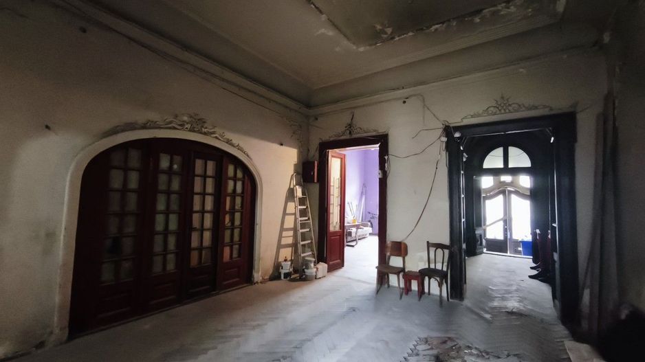 Casă cu farmec istoric în zonă protejată Rosetti, ideală pentru restaurare - Poză 15