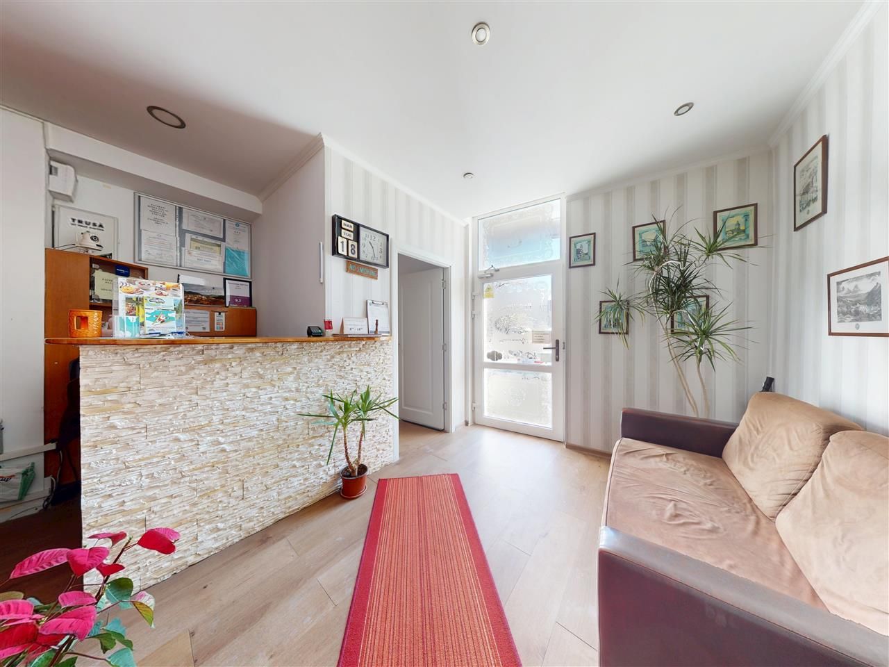 Resort cu perspectiva remarcabila in Centrul Istoric - Piata Unirii, Brasov - Poză 1