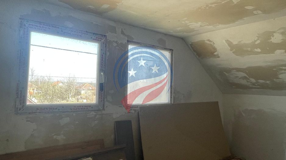 Casa in Predesti - Poză 8