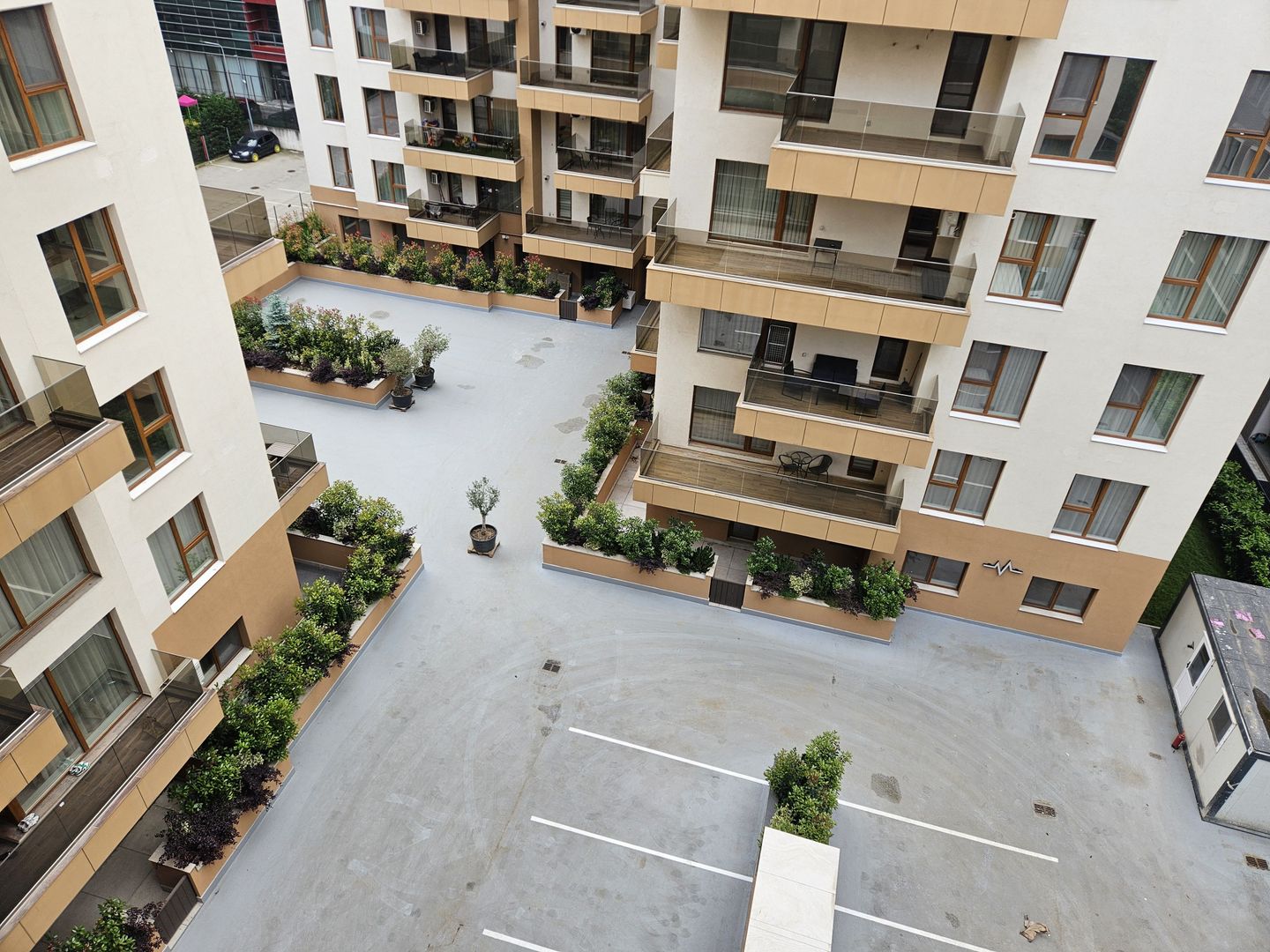 NOU ! PRIMA INCHIRIERE Apart 3 cam cu terasa 8 mp +loc de parcare - Poză 19