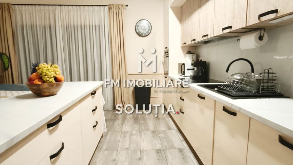 Casă deosebită, modernă și complet utilată în Săsar - Poză 9