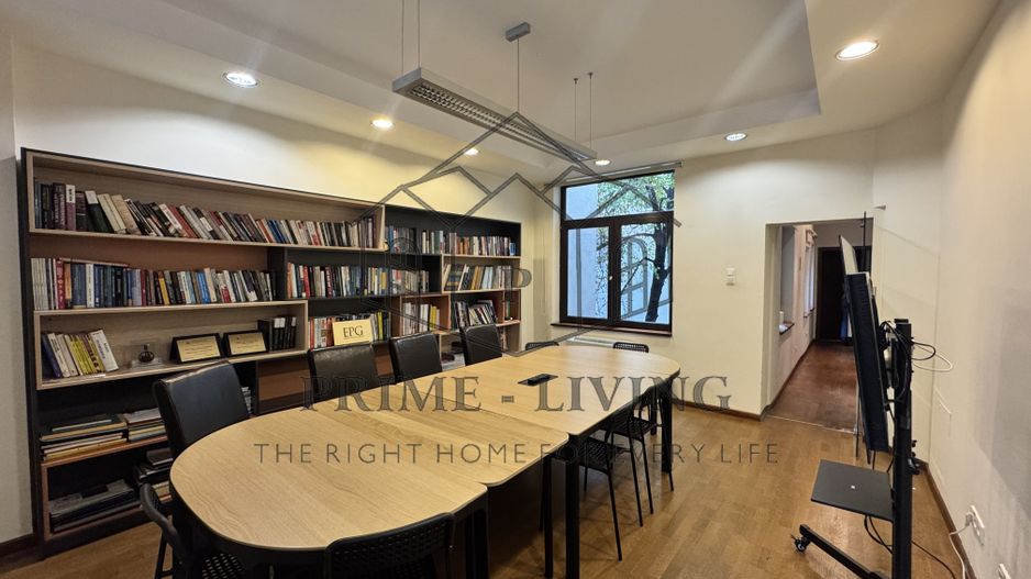 VILA DEOSEBITĂ LA VÂNZARE ÎN ZONA CENTRALĂ APROAPE DE CALEA PLEVNEI - Poză 4