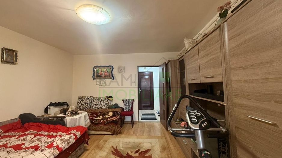 Garsonieră renovată 2023, mobilată modern, centrală proprie, Astra - Poză 2