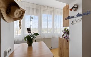 De vânzare Apartament 3 camere Mobilat si utilat., et. 3/4 Alfa, Arad. - Poză 4